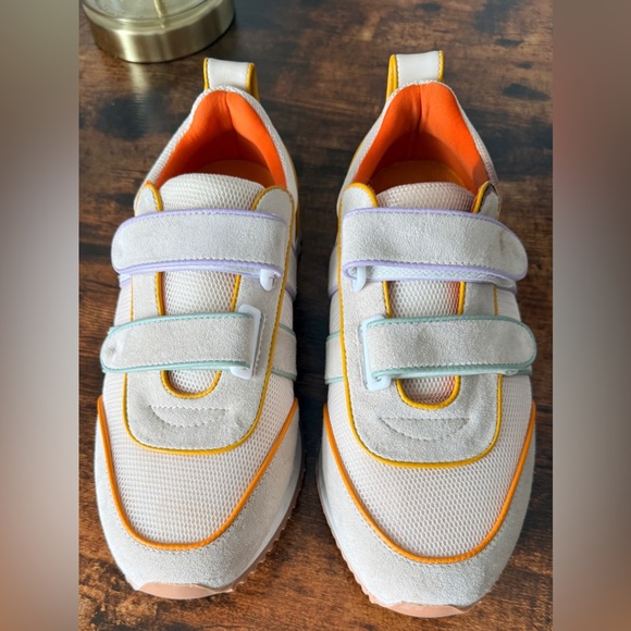 Charlotte Stone Conway retro women’s size 9 sneakers